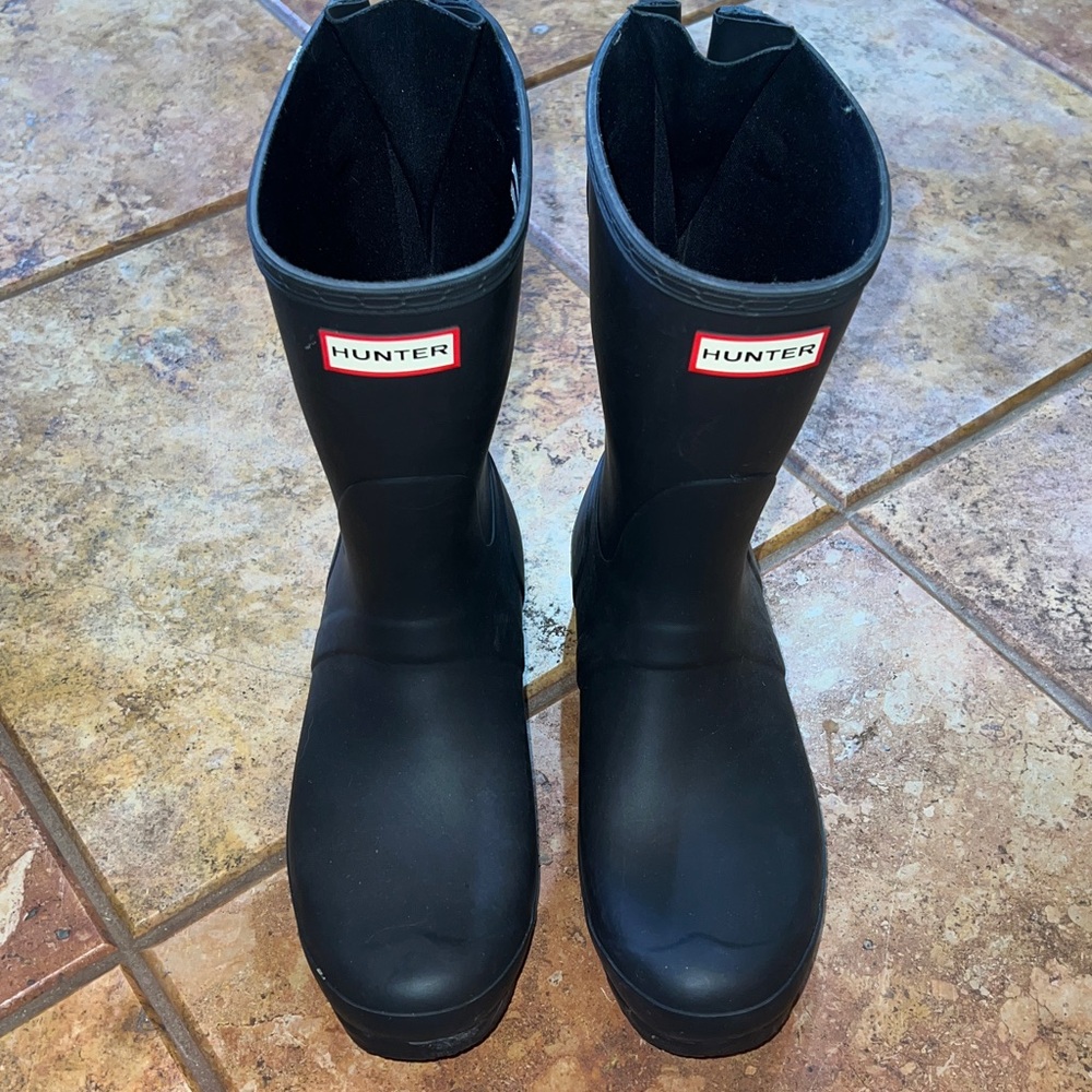 Hunter rain work boots in navy blue women’s size 10